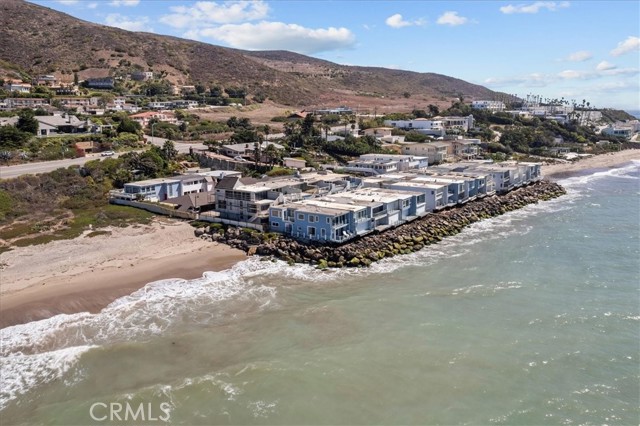 Detail Gallery Image 21 of 26 For 11770 Pacific Coast Highway Aa,  Malibu,  CA 90265 - 4 Beds | 3 Baths