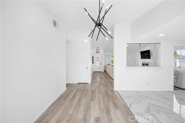 29817 Sloop Drive, Canyon Lake CA: https://media.crmls.org/medias/671ea06f-3a91-45b1-aa0d-89c1b070e4a4.jpg