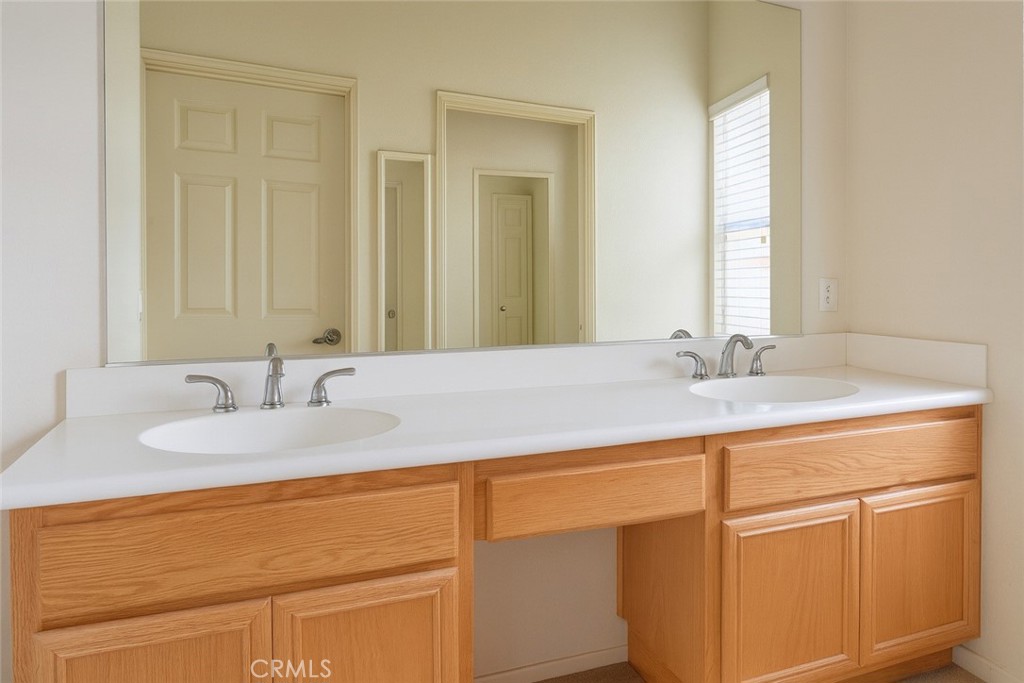 MLS #OC25164195 image #8