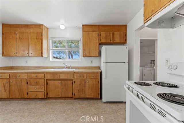 857 Nelson Avenue, Oroville CA: https://media.crmls.org/medias/671faf87-94e7-4aff-9846-43c30eb7dd8b.jpg
