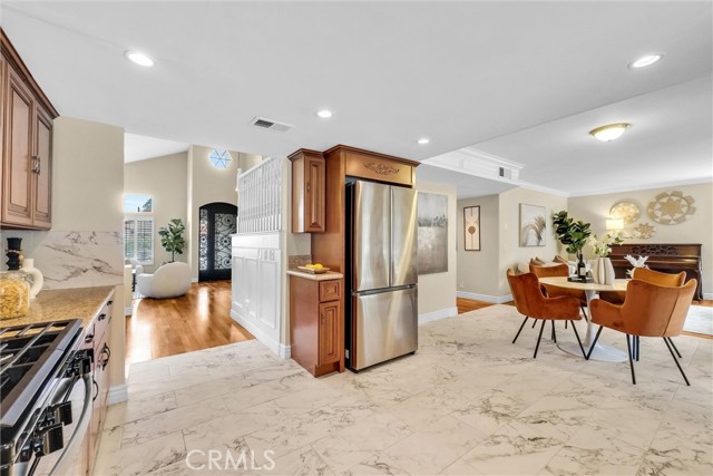 Detail Gallery Image 12 of 28 For 15586 Quiet Oak, Chino Hills,  CA 91709 - 5 Beds | 3 Baths