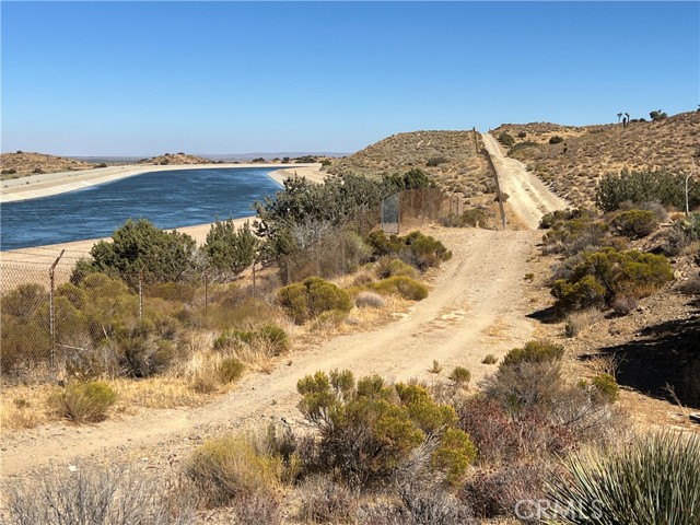 Detail Gallery Image 1 of 4 For 20 E Aqueduct, Palmdale,  CA 93550 - – Beds | – Baths