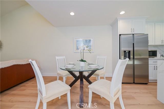 Detail Gallery Image 4 of 28 For 15 Camphor, Irvine,  CA 92612 - 3 Beds | 3 Baths