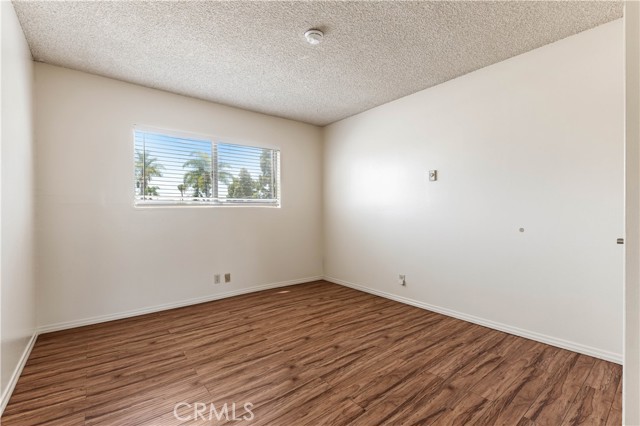 Detail Gallery Image 13 of 33 For 5530 Ackerfield Ave #206,  Long Beach,  CA 90805 - 2 Beds | 1 Baths