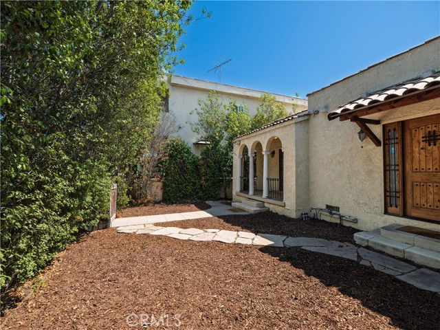 Detail Gallery Image 18 of 19 For 7656 Fountain Ave, West Hollywood,  CA 90046 - 2 Beds | 2 Baths