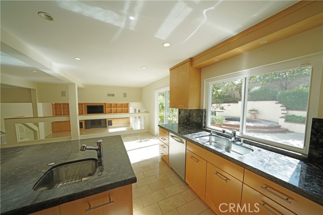 Detail Gallery Image 11 of 34 For 7156 Castle Peak, West Hills,  CA 91307 - 4 Beds | 3 Baths