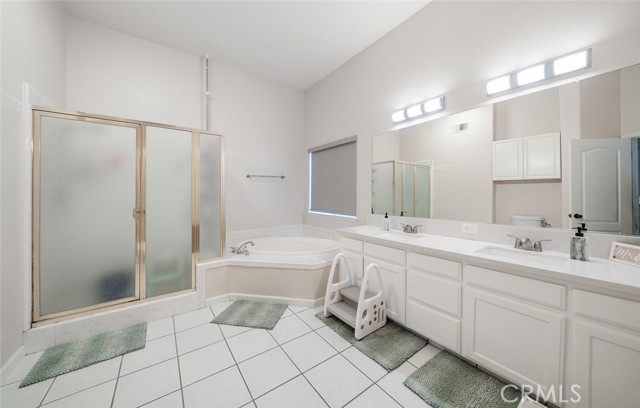 Detail Gallery Image 17 of 24 For 4998 W Decatur Ave, Fresno,  CA 93722 - 4 Beds | 2/1 Baths