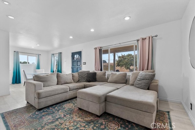 Detail Gallery Image 8 of 74 For 14828 Rayfield Dr, La Mirada,  CA 90638 - 4 Beds | 3 Baths