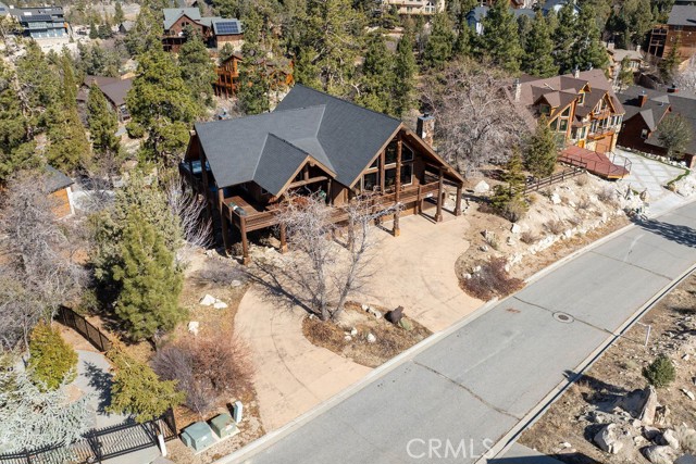 Detail Gallery Image 8 of 58 For 42530 Pegasus, Big Bear Lake,  CA 92315 - 4 Beds | 3/1 Baths