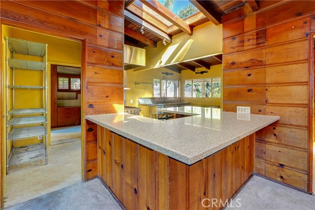 Detail Gallery Image 4 of 24 For 14813 Hartsook, Sherman Oaks,  CA 91403 - 2 Beds | 2 Baths