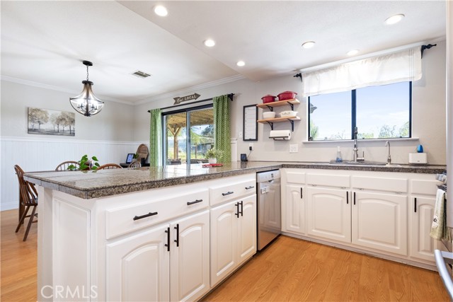 Detail Gallery Image 8 of 44 For 7435 Iverson, Paso Robles,  CA 93446 - 3 Beds | 2 Baths