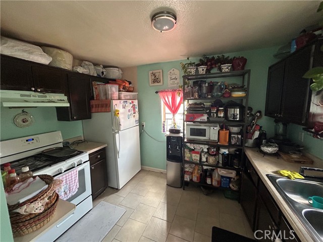 Detail Gallery Image 9 of 14 For 1212 E 54th St, Los Angeles,  CA 90011 - – Beds | – Baths
