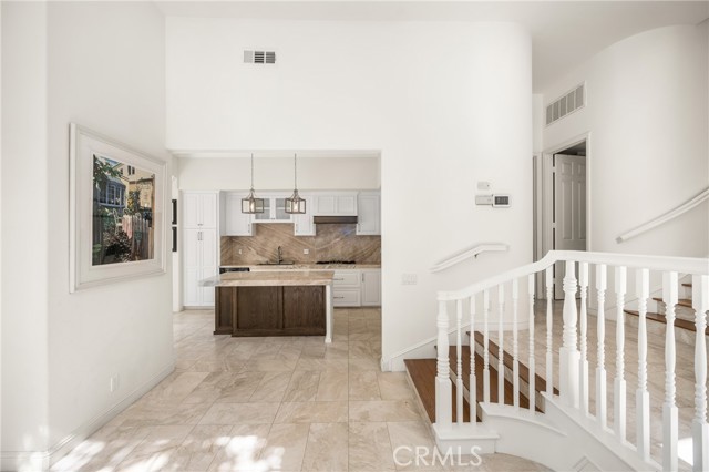 81 Chandon, Newport Coast CA: https://media.crmls.org/medias/6725448d-be80-4f50-9418-498ad91a3f03.jpg