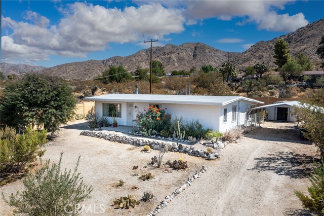 Detail Gallery Image 1 of 1 For 9249 Craver Rd, Morongo Valley,  CA 92256 - 2 Beds | 1 Baths