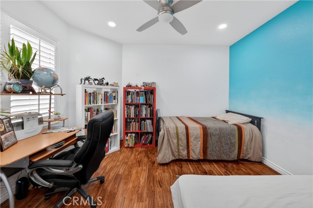 Detail Gallery Image 21 of 33 For 24332 Lorenzo, Valencia,  CA 91355 - 3 Beds | 3 Baths