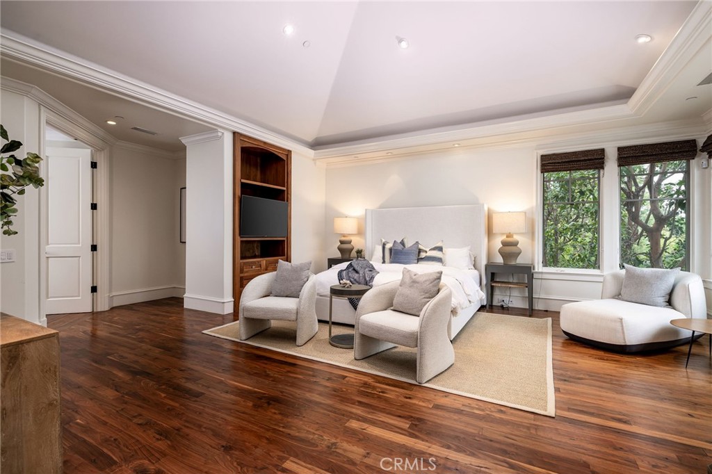 https://media.crmls.org/medias/67291059-8871-47a9-8928-dfbe17b7d890.jpg?preset=X-Large