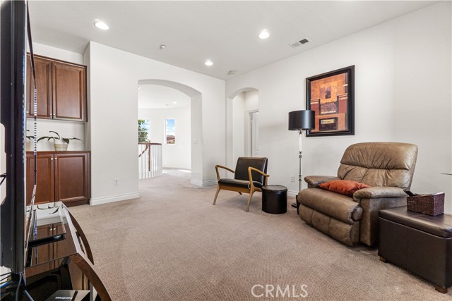 Detail Gallery Image 15 of 33 For 1932 Corte Verbena, Chula Vista,  CA 91914 - 5 Beds | 4/1 Baths