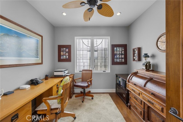 2326 The Strand, Hermosa Beach CA: https://media.crmls.org/medias/67298228-a234-4305-b3d9-e91a79260520.jpg