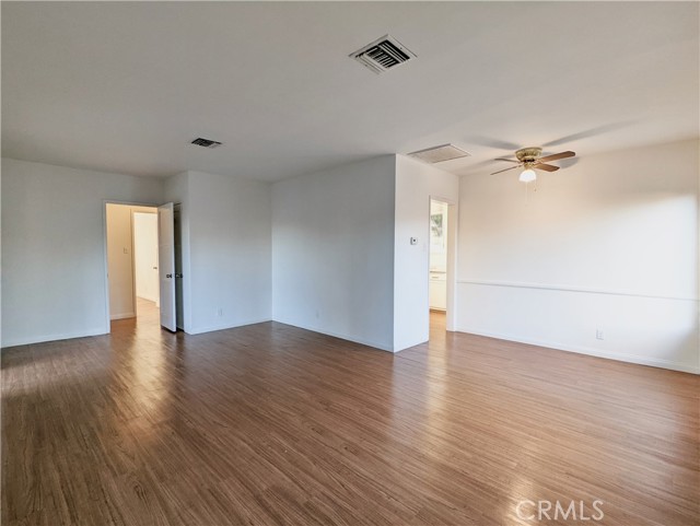 Detail Gallery Image 6 of 16 For 15239 Lorne St, Panorama City,  CA 91402 - – Beds | – Baths