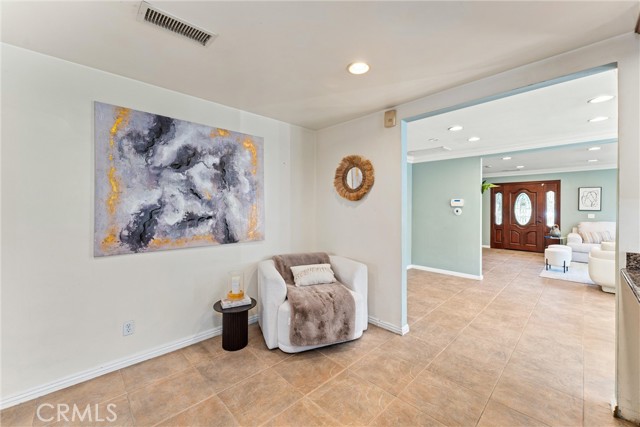 Detail Gallery Image 8 of 25 For 572 W Montana St, Pasadena,  CA 91103 - 4 Beds | 2 Baths