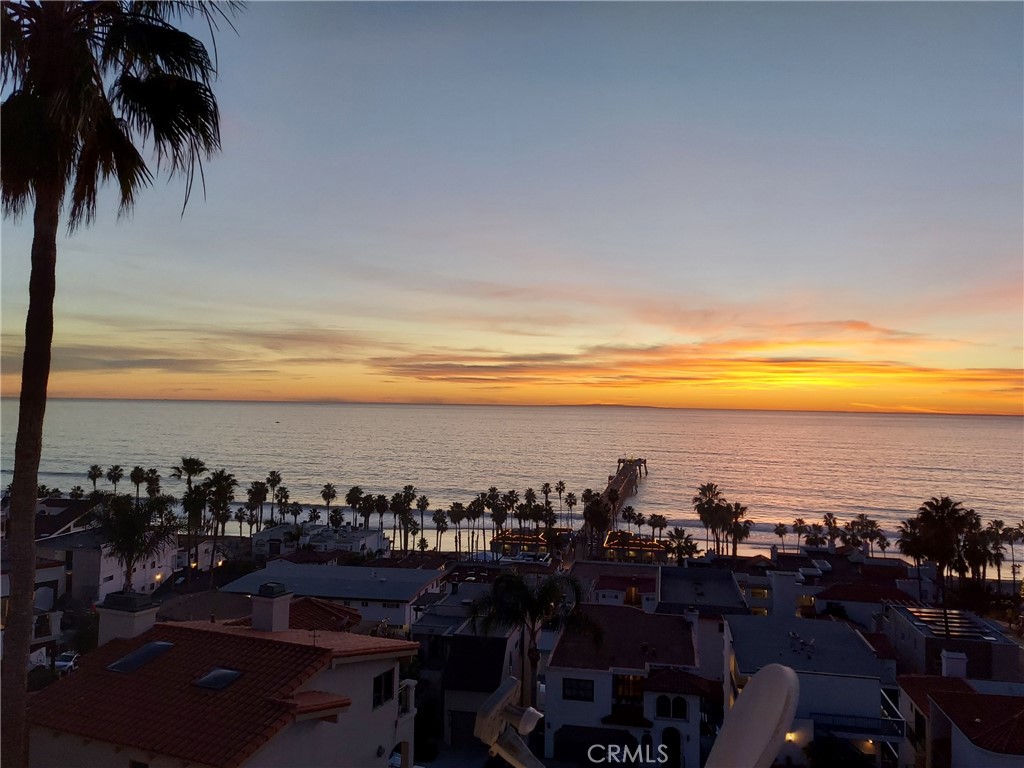 https://media.crmls.org/medias/6729f91d-91e7-425a-9132-249cae34a895.jpg?preset=X-Large