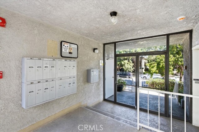 3555 Keystone Avenue, 15 photo 27