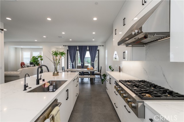 Detail Gallery Image 8 of 43 For 100 Draw, Irvine,  CA 92618 - 4 Beds | 4/1 Baths