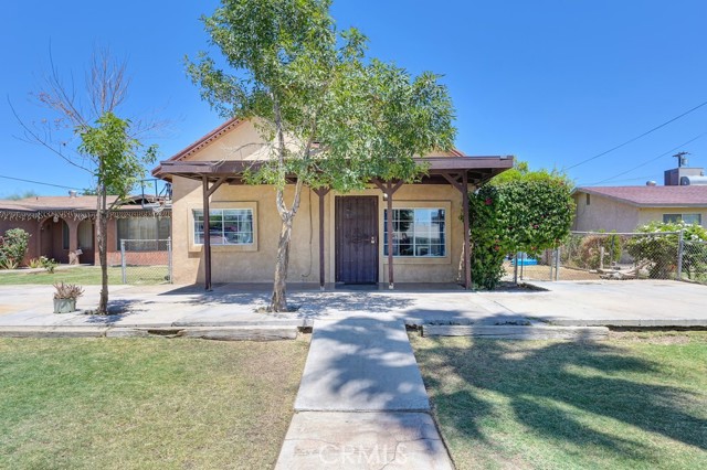1107 B Street, Brawley CA: https://media.crmls.org/medias/672af625-a774-4da3-a97d-1ad4dd19b22a.jpg