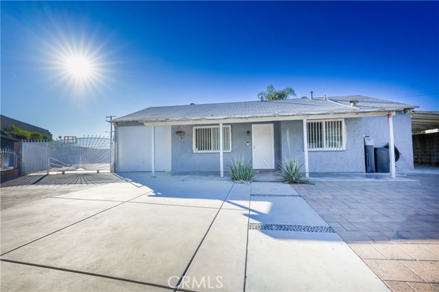 2312 Flores Street, San Bernardino CA: https://media.crmls.org/medias/672bae21-4272-4adf-a399-165c9ff42539.jpg