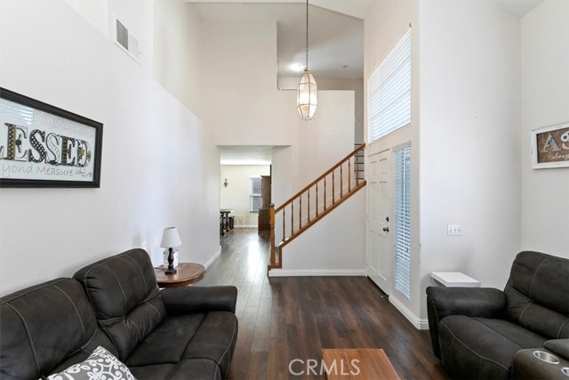 Detail Gallery Image 11 of 49 For 20628 Mesa Oak Dr, Riverside,  CA 92508 - 4 Beds | 3 Baths