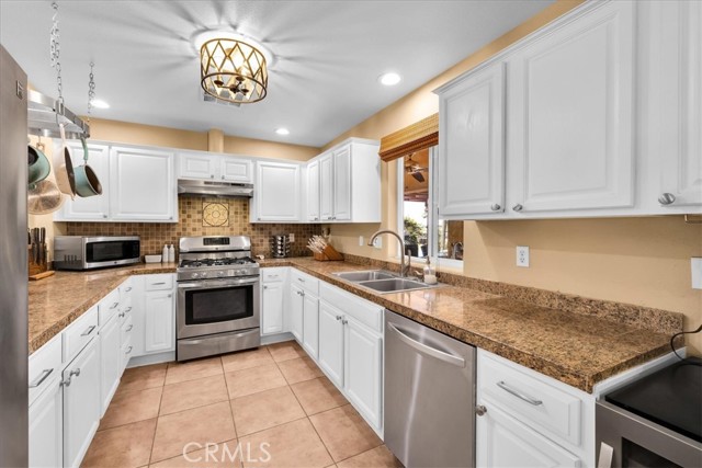 5115 Warren Vista Avenue, Yucca Valley CA: https://media.crmls.org/medias/672c0ba6-5ea8-4a45-95eb-753c5546d956.jpg