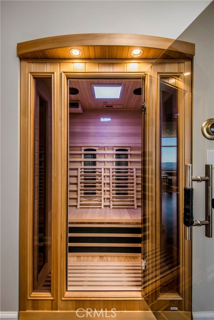 900 W Olympic Boulevard, Los Angeles CA: https://media.crmls.org/medias/672c3c9c-5e15-42ed-a485-79793e6c73b0.jpg