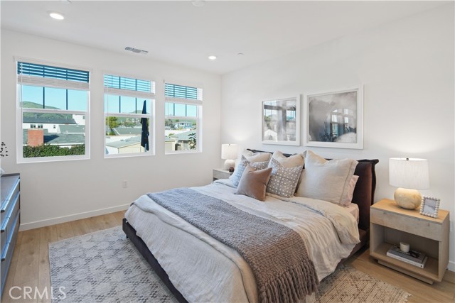 Detail Gallery Image 28 of 36 For 2352 Channel Drive #101,  Ventura,  CA 93003 - 4 Beds | 2/1 Baths