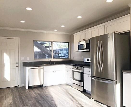 Detail Gallery Image 3 of 9 For 716 Fischer, Glendale,  CA 91205 - – Beds | – Baths