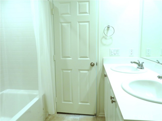 29157 Sunforest, Lake Elsinore CA: https://media.crmls.org/medias/672f2751-6853-4158-8581-0258b273ecf3.jpg