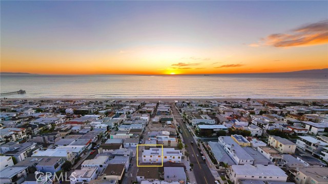 Detail Gallery Image 1 of 1 For 413 21st Pl, Manhattan Beach,  CA 90266 - 3 Beds | 3/1 Baths