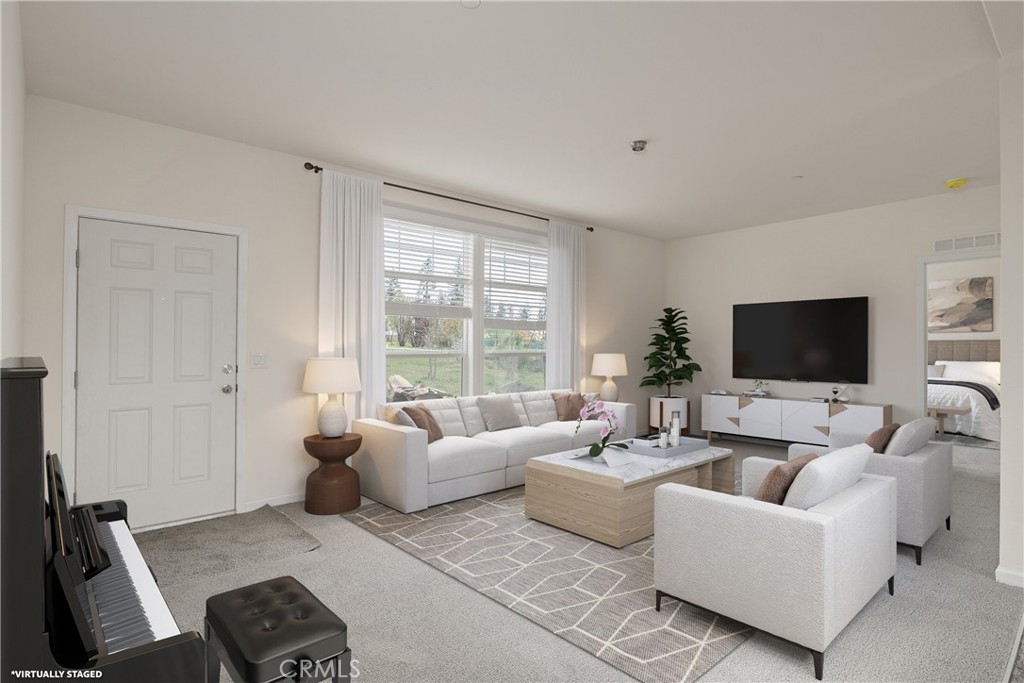https://media.crmls.org/medias/672ff4b8-135c-4589-9c9c-b3aedd9427a3.jpg?preset=X-Large