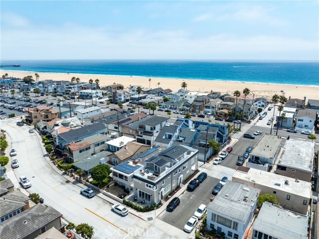 825 W Bay Avenue, Newport Beach CA: https://media.crmls.org/medias/67304725-82ed-49ec-a376-a14b6eddf046.jpg