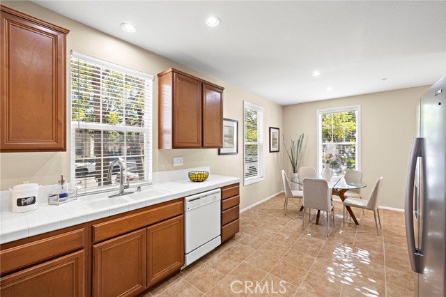 Detail Gallery Image 10 of 32 For 25 Corbin, Ladera Ranch,  CA 92694 - 2 Beds | 2/1 Baths