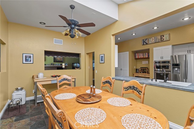 Detail Gallery Image 8 of 35 For 31791 via Perdiz, Coto de Caza,  CA 92679 - 4 Beds | 3/1 Baths