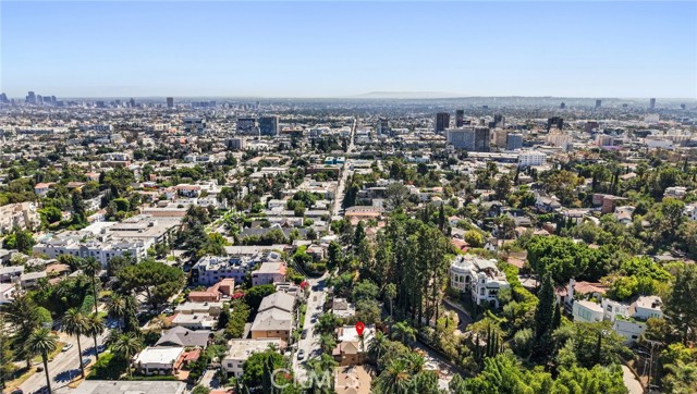 Detail Gallery Image 17 of 27 For 2258 Helios Dr, Los Angeles,  CA 90068 - 2 Beds | 1 Baths
