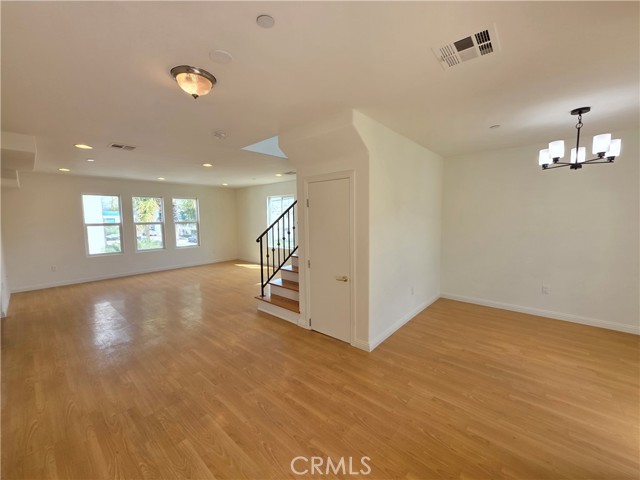 Detail Gallery Image 8 of 28 For 5321 Auckland #1,  North Hollywood,  CA 91601 - 3 Beds | 2/1 Baths