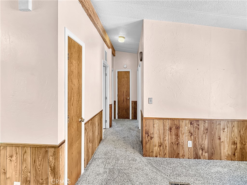 https://media.crmls.org/medias/67330a72-3736-4f0a-a5e1-027775221f85.jpg?preset=X-Large
