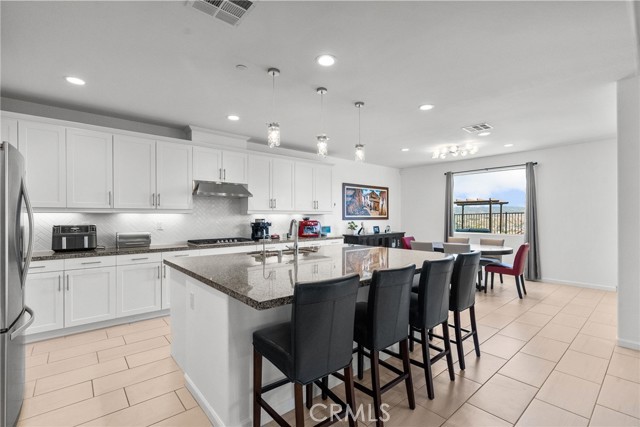Detail Gallery Image 15 of 56 For 18797 Big Cedar Dr, Canyon Country,  CA 91387 - 5 Beds | 3 Baths