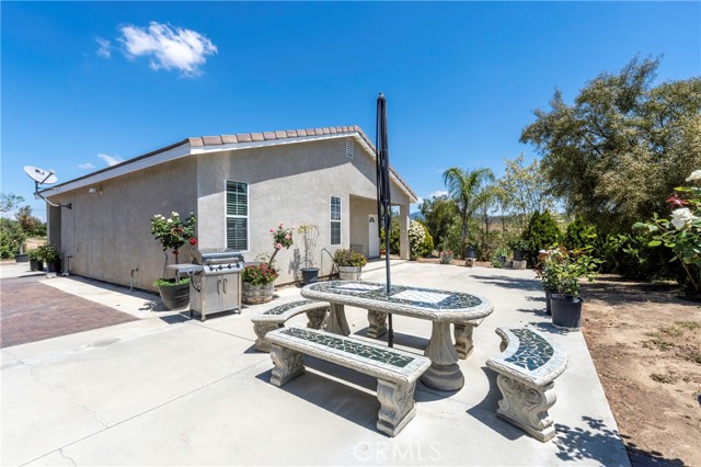 39600 Calle Gayube, Hemet CA: https://media.crmls.org/medias/67333b13-0e83-4b59-b73a-6a6d14cff6b7.jpg