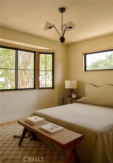 4367 Rising Hill Road, Altadena CA: https://media.crmls.org/medias/6733669d-2d25-4b0d-b82b-a80301560fdd.jpg