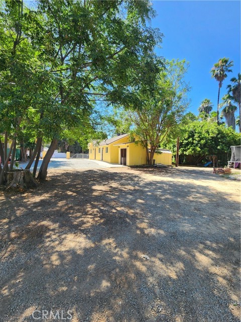 19380 Quebec Avenue, Corona CA: https://media.crmls.org/medias/6733b80b-c989-4350-beb0-c9dc3a77e3c9.jpg