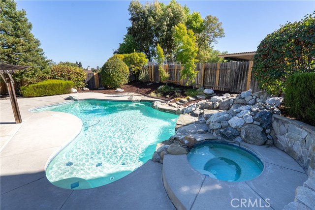 Detail Gallery Image 35 of 43 For 284 Shoshone Dr, Paso Robles,  CA 93446 - 4 Beds | 3 Baths