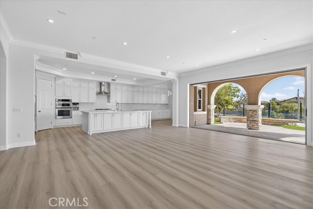 Detail Gallery Image 10 of 57 For 17872 via Roma, Yorba Linda,  CA 92886 - 5 Beds | 5/1 Baths