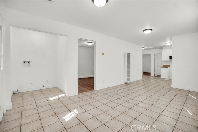 Detail Gallery Image 2 of 25 For 125 W Tichenor St, Compton,  CA 90220 - – Beds | – Baths